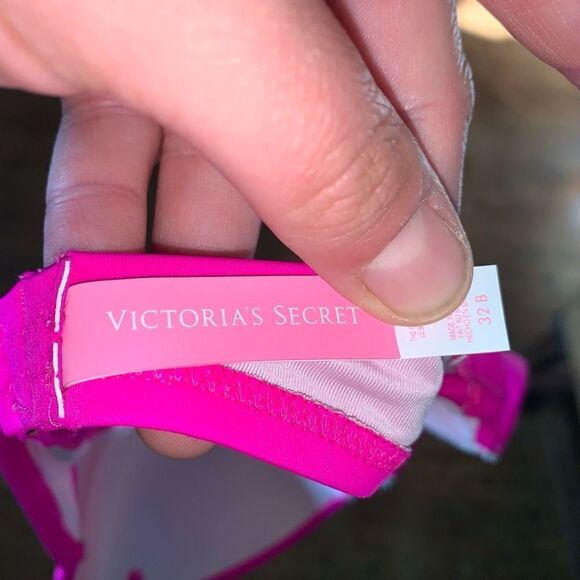 Victoria’s Secret hot pink barbiecore strapless 32B bikini top - Picture 3 of 3